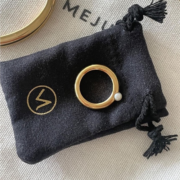 Mejuri Pearl Stacker Ring - Picture 3 of 5